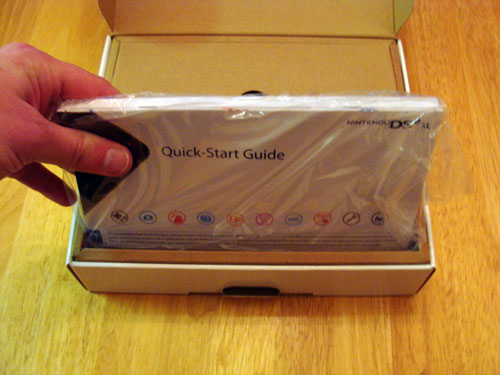 DSi XL Unboxing